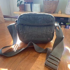 Lululemon Quilted Embrace Crossbody Bag in Smoked Spruce